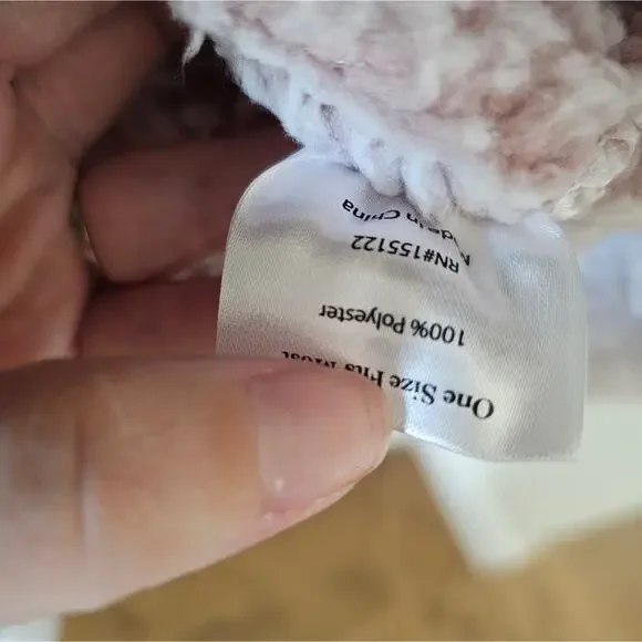 NWT Amari Fluffy Hoodie - Picture 6 of 6